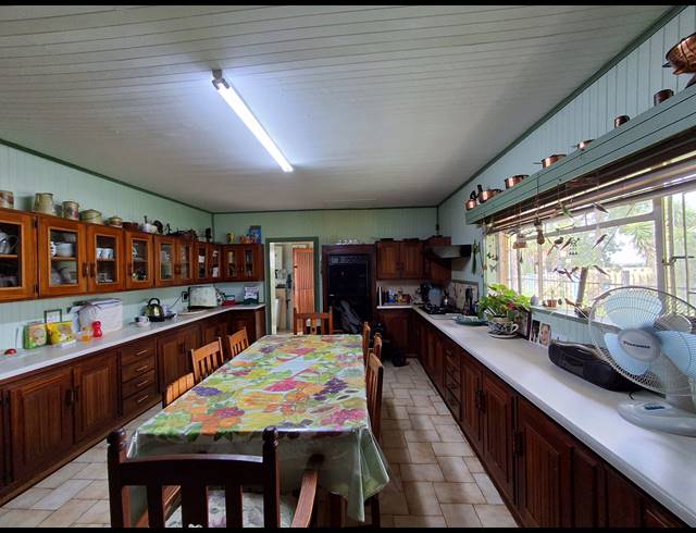 4 BEDROOM FREESTANDING FOR SALE IN STILFONTEIN EXT 4